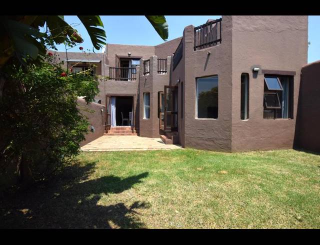 3 BEDROOM TOWNHOUSE FOR SALE IN NORTH RIDING